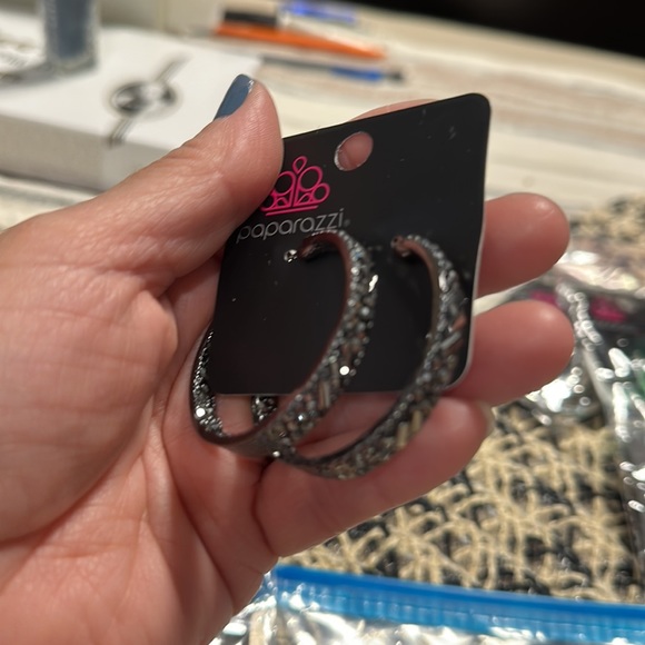 Lot of 9 Paparazzi Hoop Earring sets - Picture 10 of 10